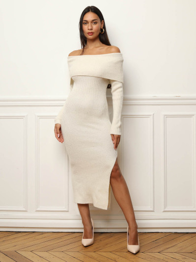 Robe mi-longue à col bardot et sequins