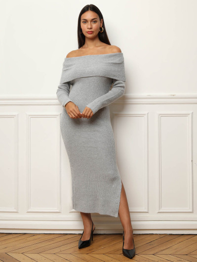 Robe mi-longue à col bardot et sequins