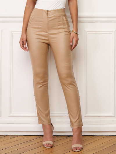Pantalon enduit à coupe carotte