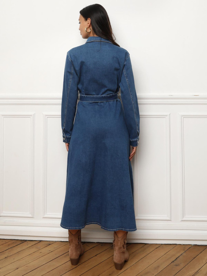 Robe chemise en denim à nouer
