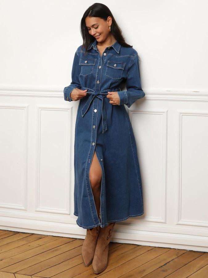 Robe chemise en denim à nouer