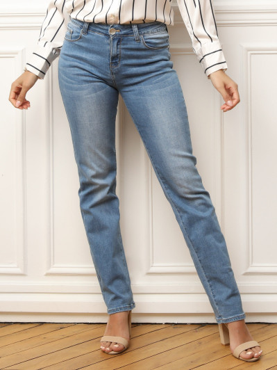 Jeans droit et push-up délavé