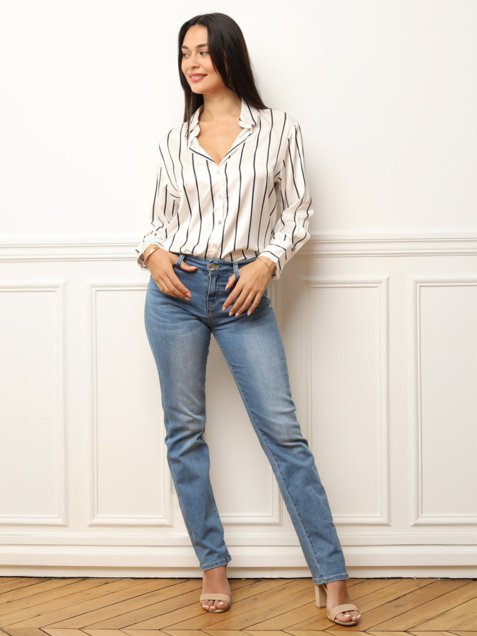 Jeans droit et push-up délavé