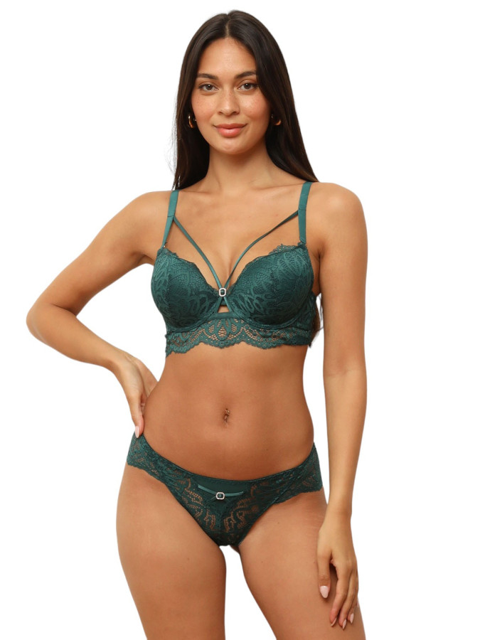 Ensemble en dentelle avec décolleté lanières