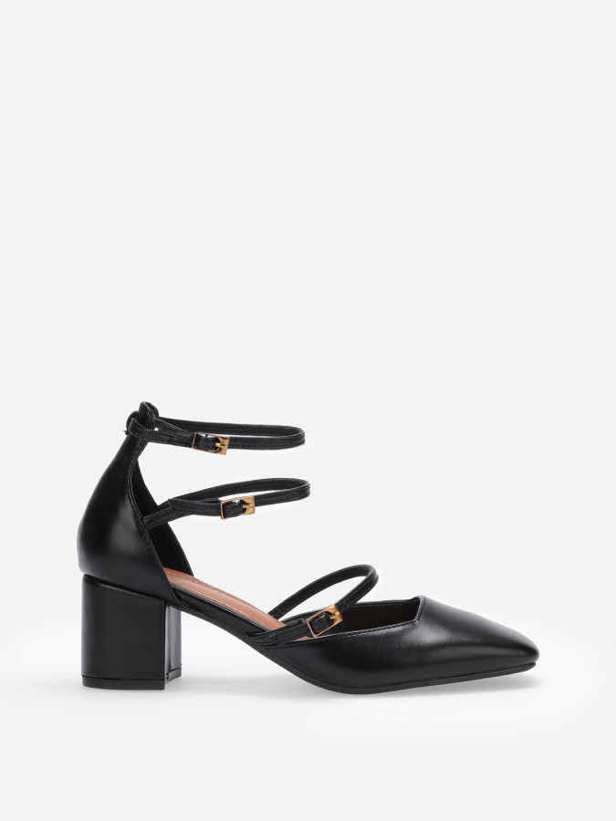 Escarpins multibrides à bout carré