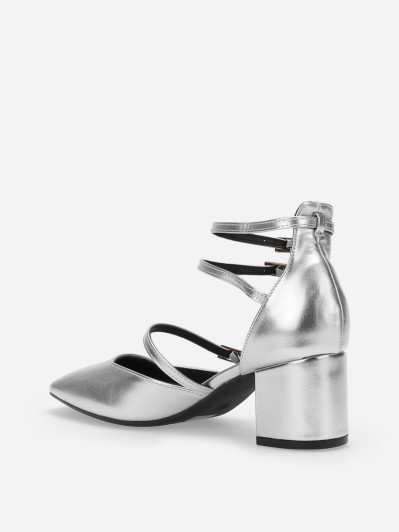 Escarpins multibrides à bout carré