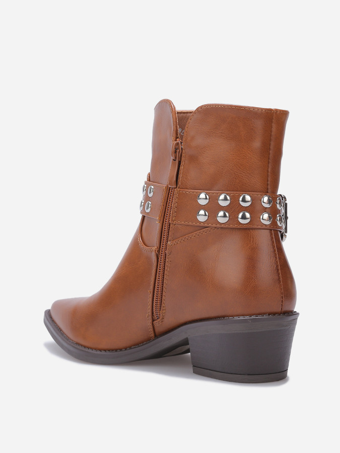 Bottines à bride cloutées et nouée