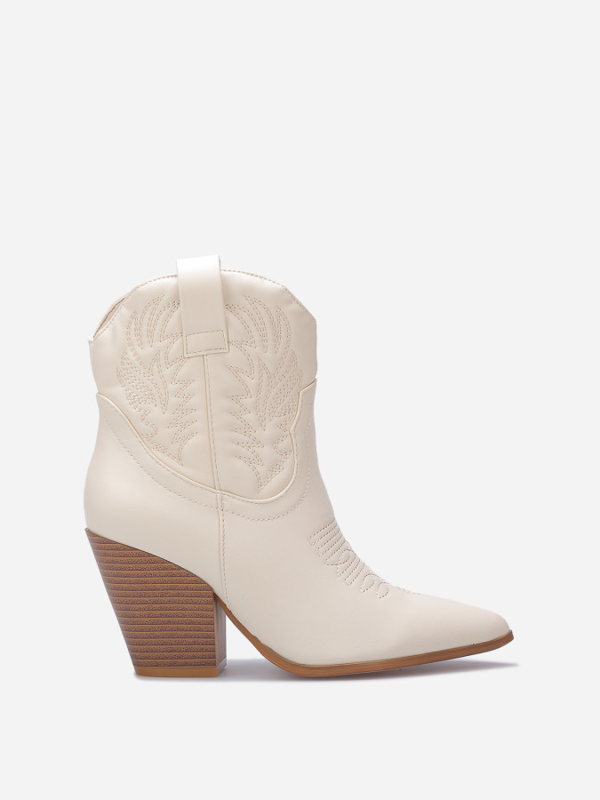 Bottines santiags avec surpiqûres