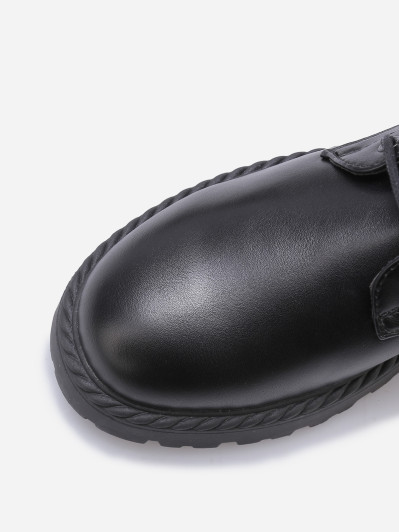 Rangers à semelle dentelée