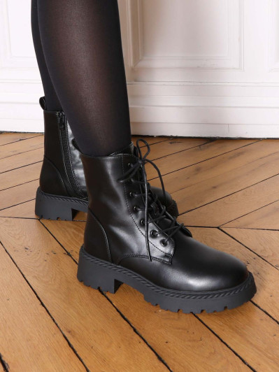 Rangers à semelle dentelée