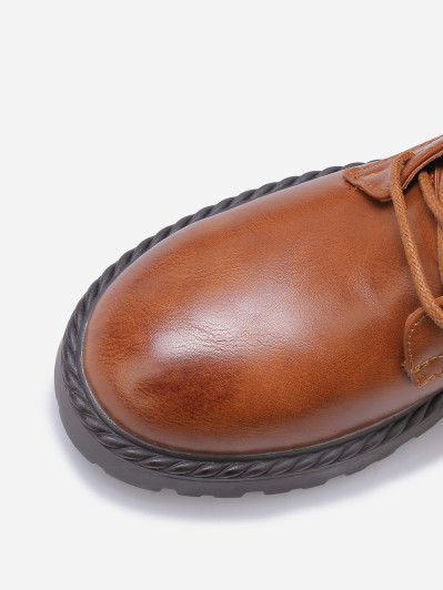 Rangers à semelle dentelée