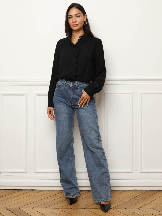 Chemisier à col montant et broderie anglaise