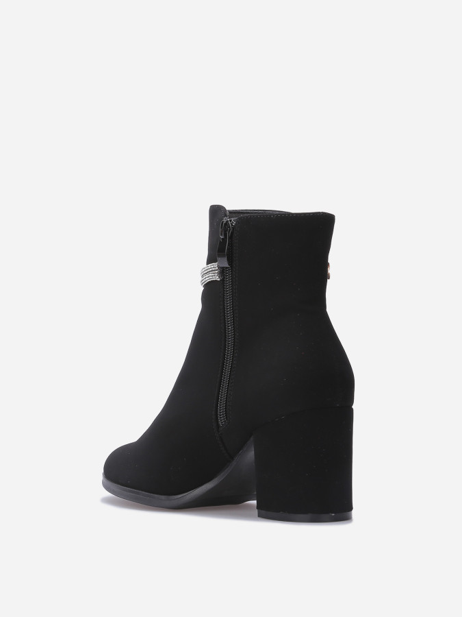 Bottines à talon avec bijou et strass