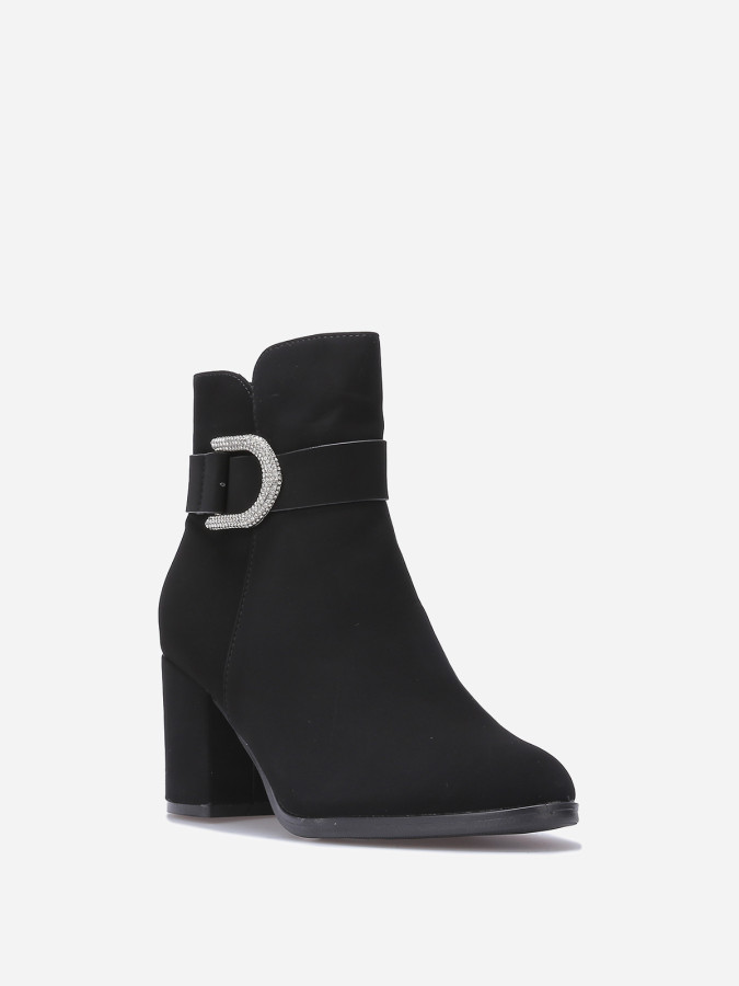 Bottines à bride et boucle bijou