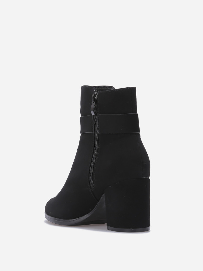 Bottines à bride et boucle bijou