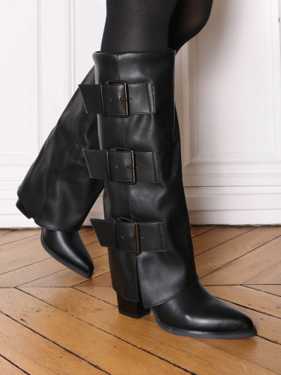 Bottes à revers et boucles