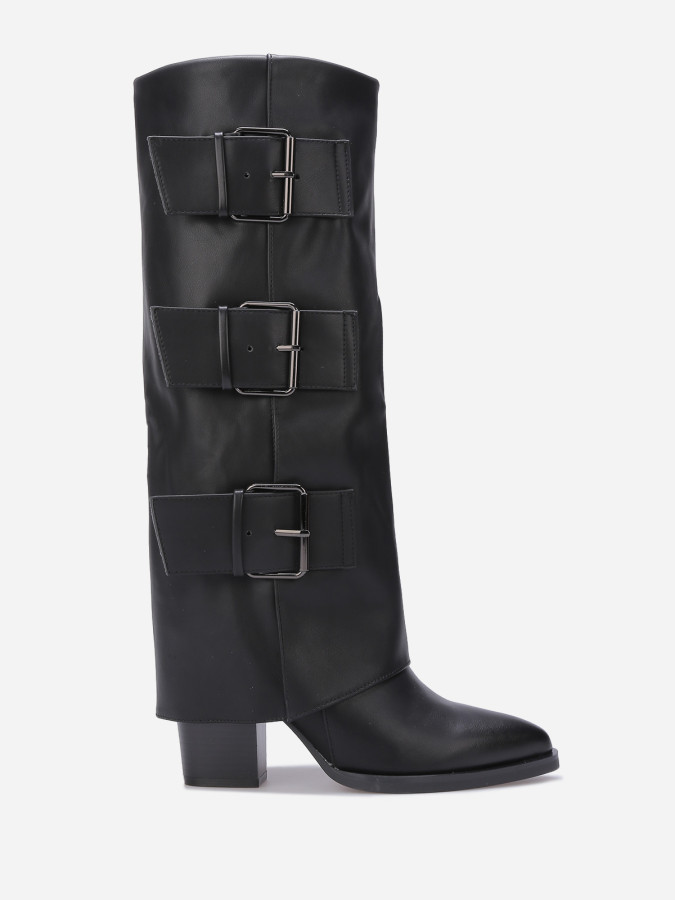 Bottes à revers et boucles