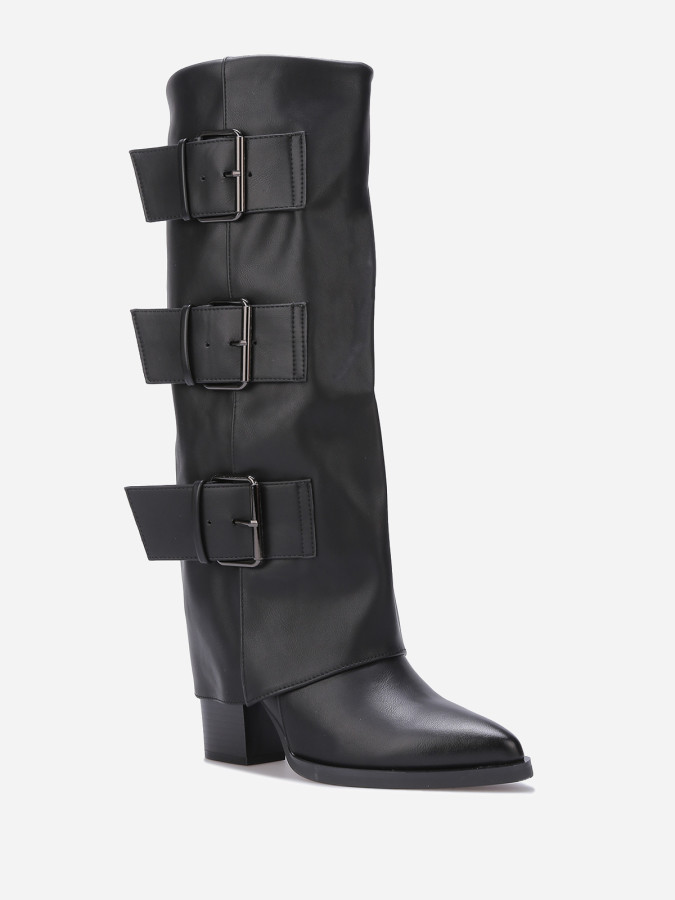 Bottes à revers et boucles