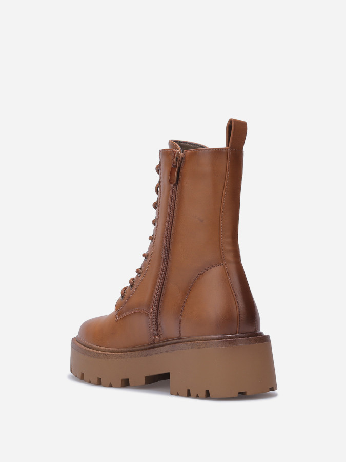 Rangers à semelle crantée