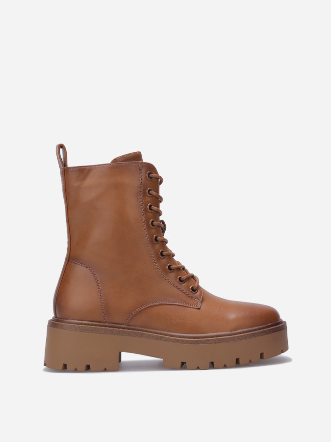 Rangers à semelle crantée