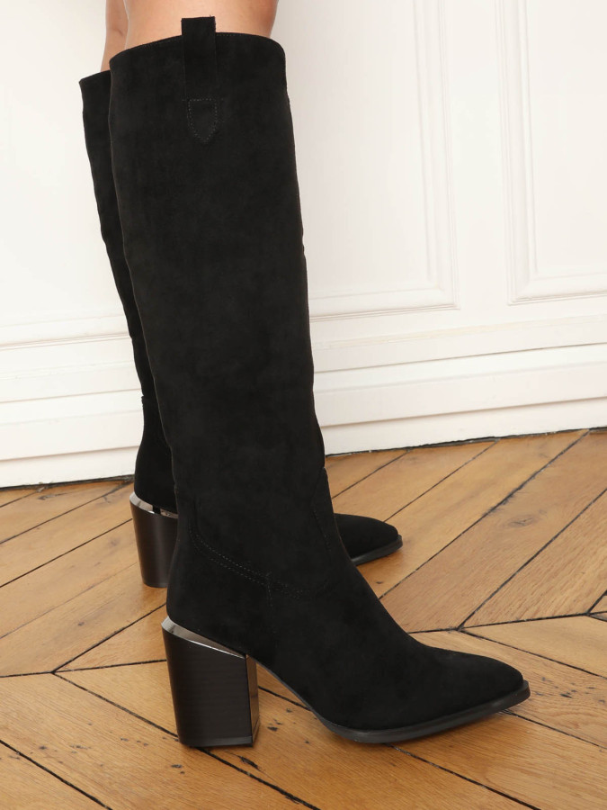 Bottes en suédine avec pièce métallique