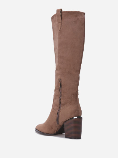 Bottes en suédine avec pièce métallique