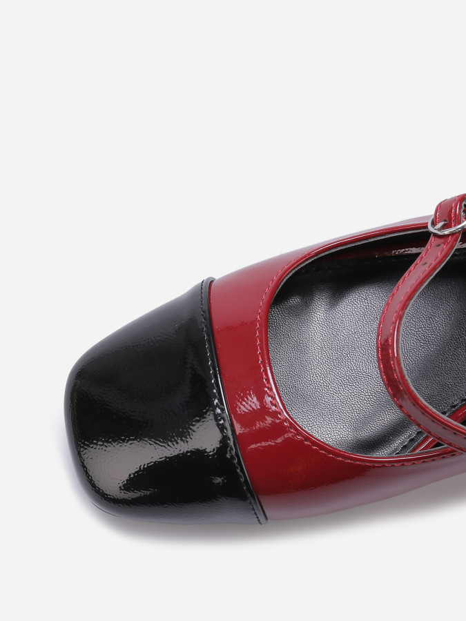 Babies bicolores à fines brides