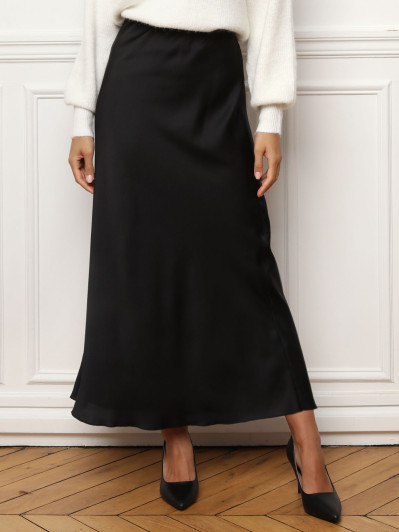 Jupe satinée longue et droite