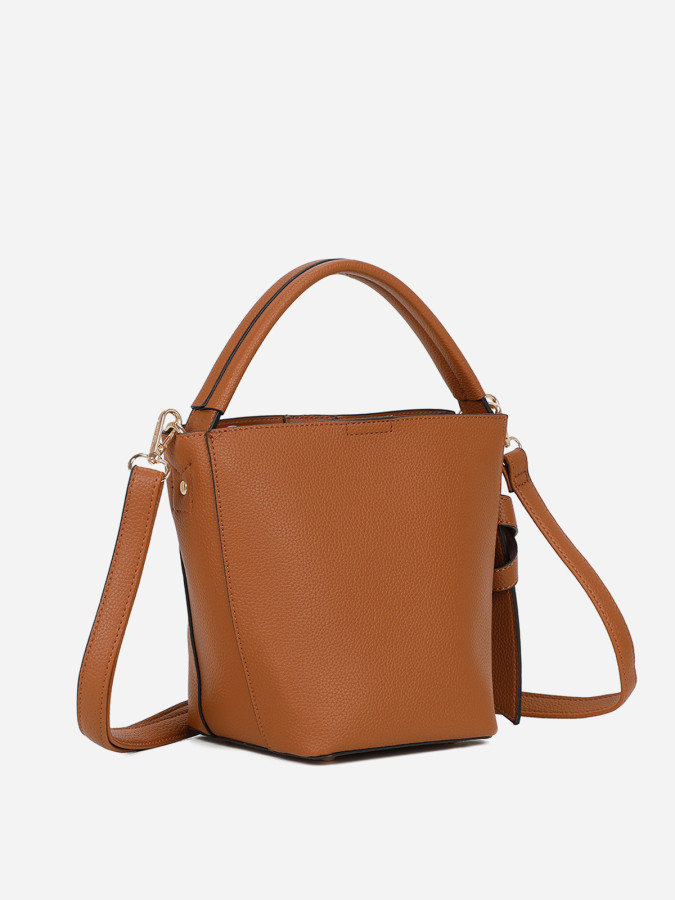 Sac seau rigide et texturé