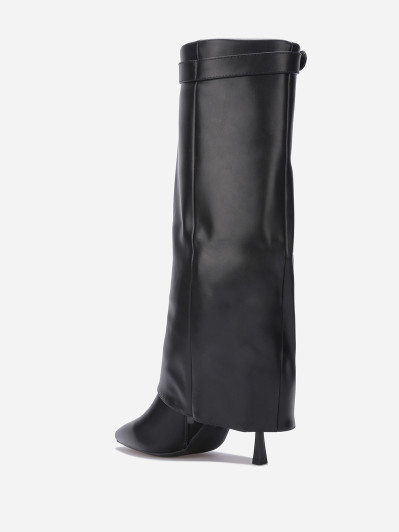 Bottes à talon fin et revers