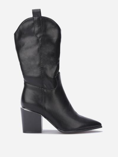 Bottes pointues à détail métallique