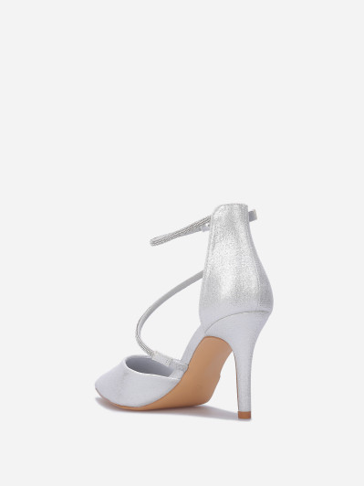 Escarpins métallisés à brides strassées
