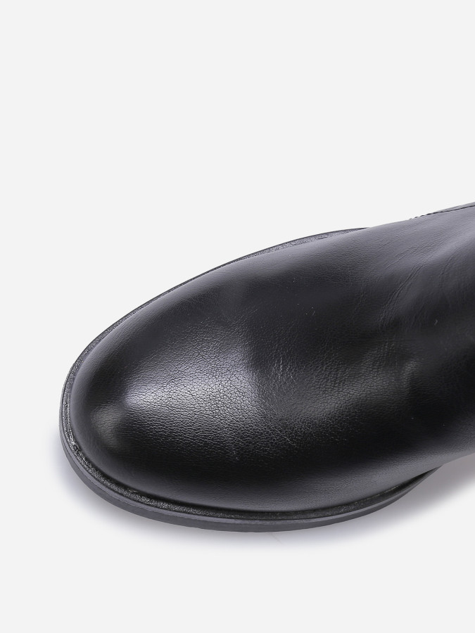 Bottines à talon carré avec boucle