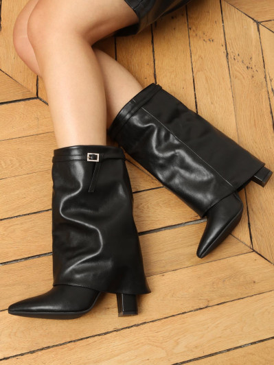 Bottes à revers et boucle strass