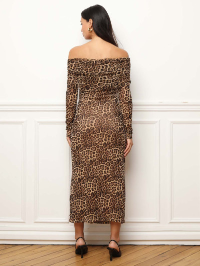 Robe à col bardot et imprimé animal