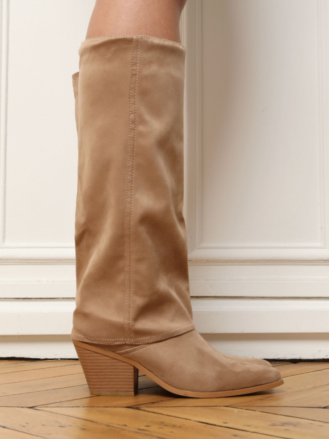 Bottes en suédine à revers