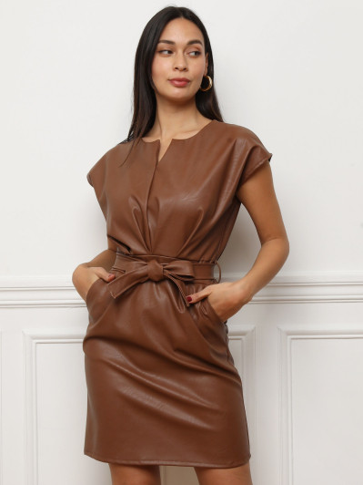 Robe en simili à col fendu