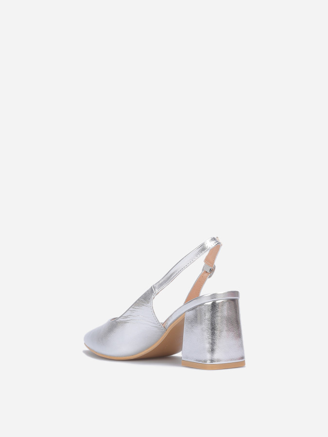 Escarpins slingback pointus à bride réglable