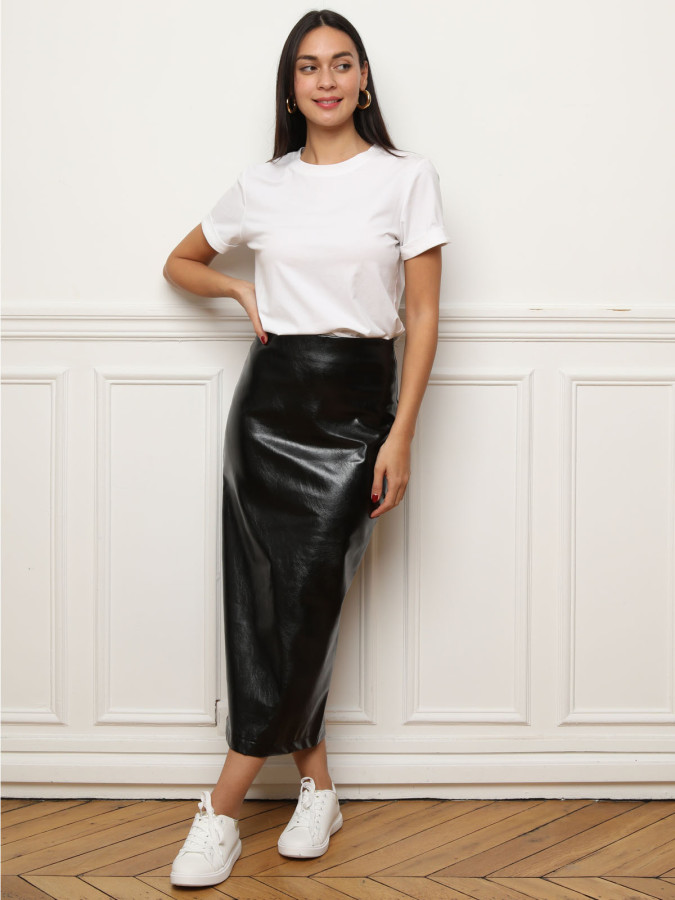 Jupe mi-longue droite en simili  noir