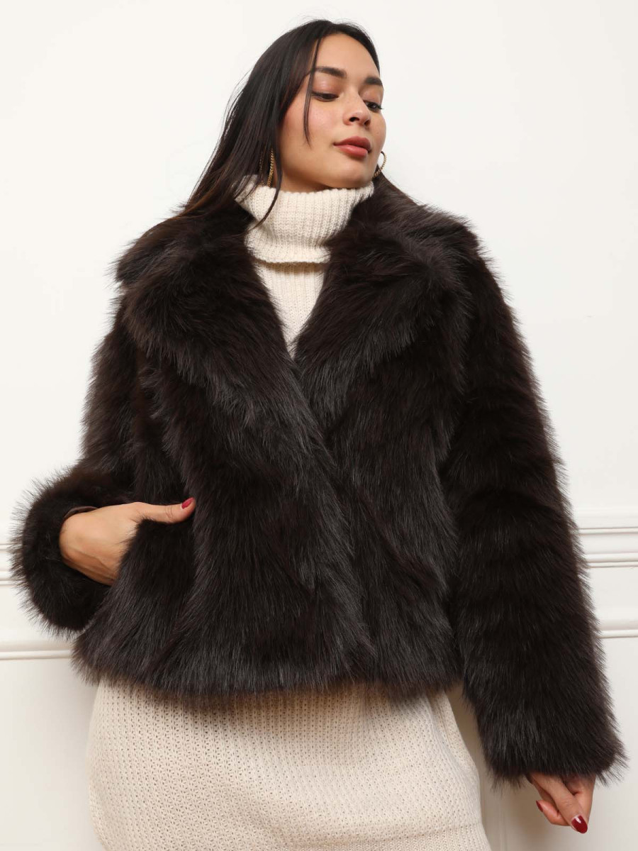 Manteau en fausse fourrure marron à col revers