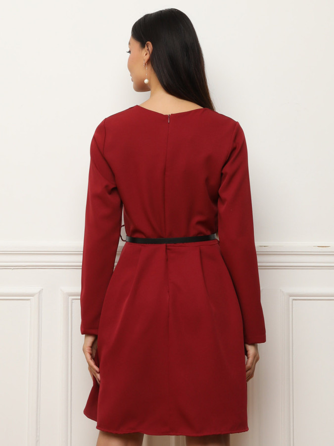 Robe patineuse avec ceinture