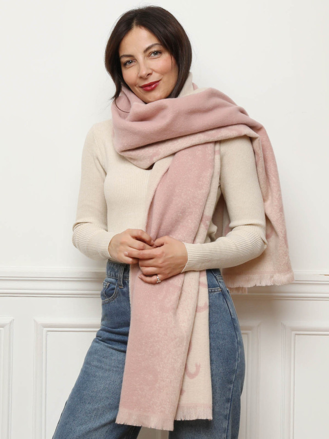 Écharpe duveteuse rose et beige à motif nœuds