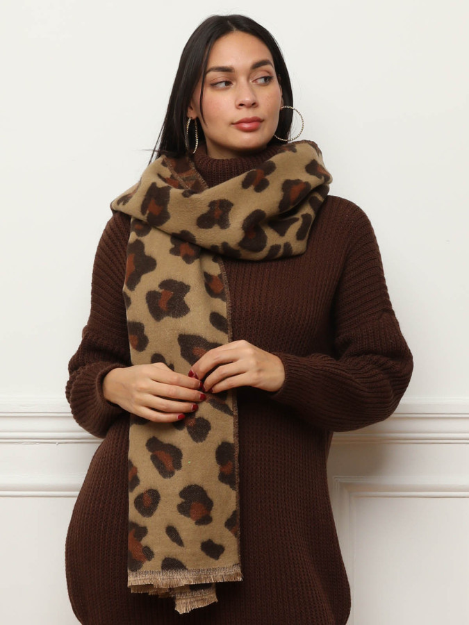 Écharpe duveteuse à motif léopard