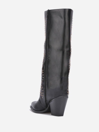 Bottes noires à clous et surpiqûres