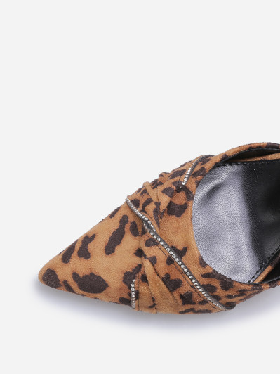 Escarpins en imprimé animal à détails torsadé et strass