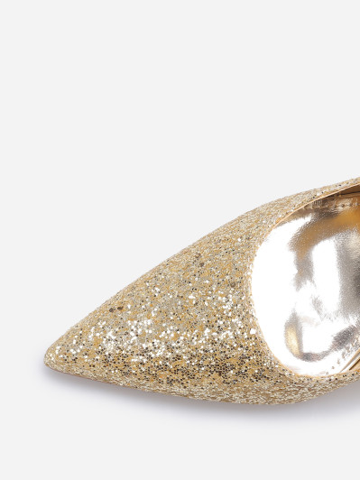 Escarpins à paillettes dorées et talon métallique