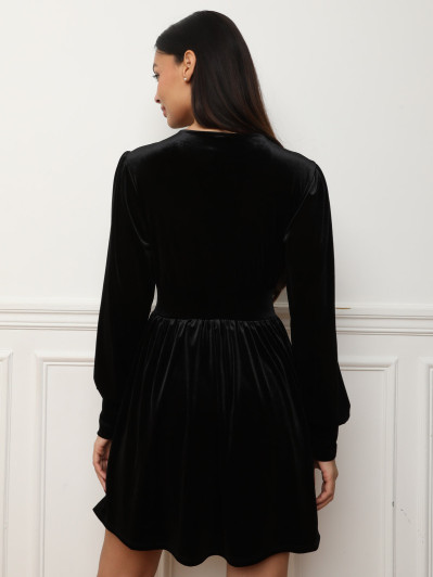 Robe noire patineuse en velours