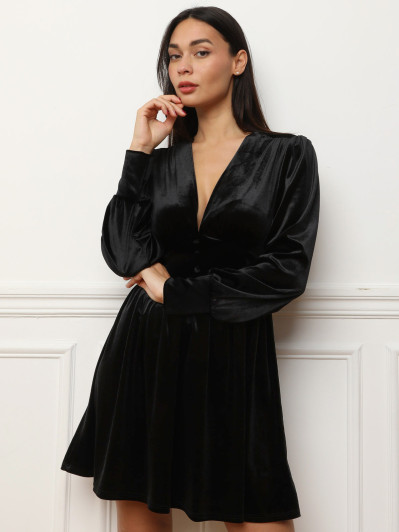 Robe noire patineuse en velours