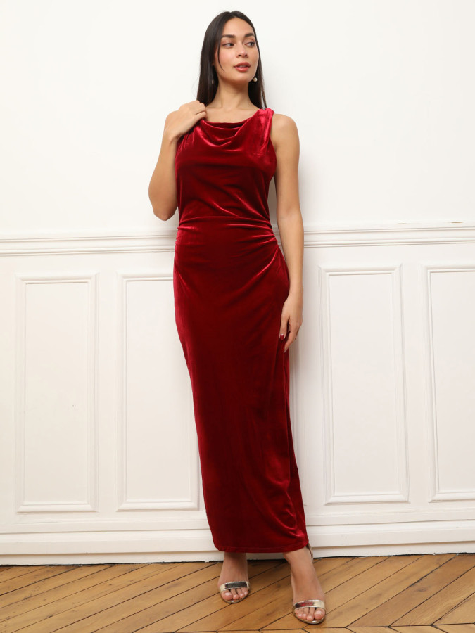 Robe longue rouge foncé en velours
