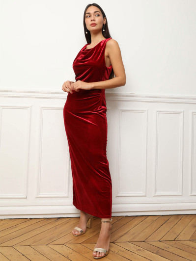 Robe longue rouge foncé en velours
